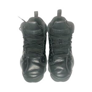 Jordan’s Youth (Gs) team 2 Jump man all black. Sz 5/ model 820273-002